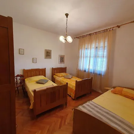 Apartman Nikola.s * Slatine
